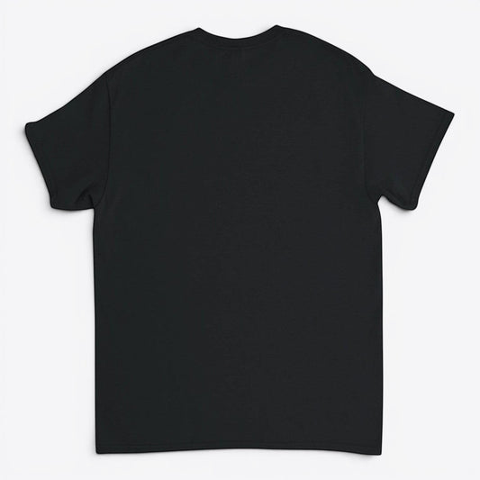 Μαύρο t-shirt με anime graphic design και τη φράση 6-7, σε λευκό φόντο