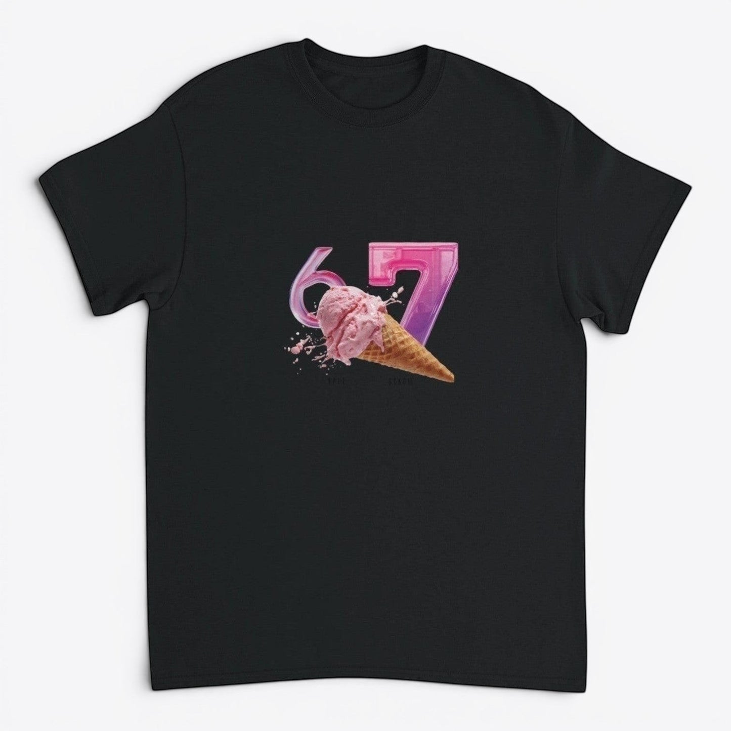 Μαύρο t-shirt με anime graphic design και τη φράση 6-7, σε λευκό φόντο
