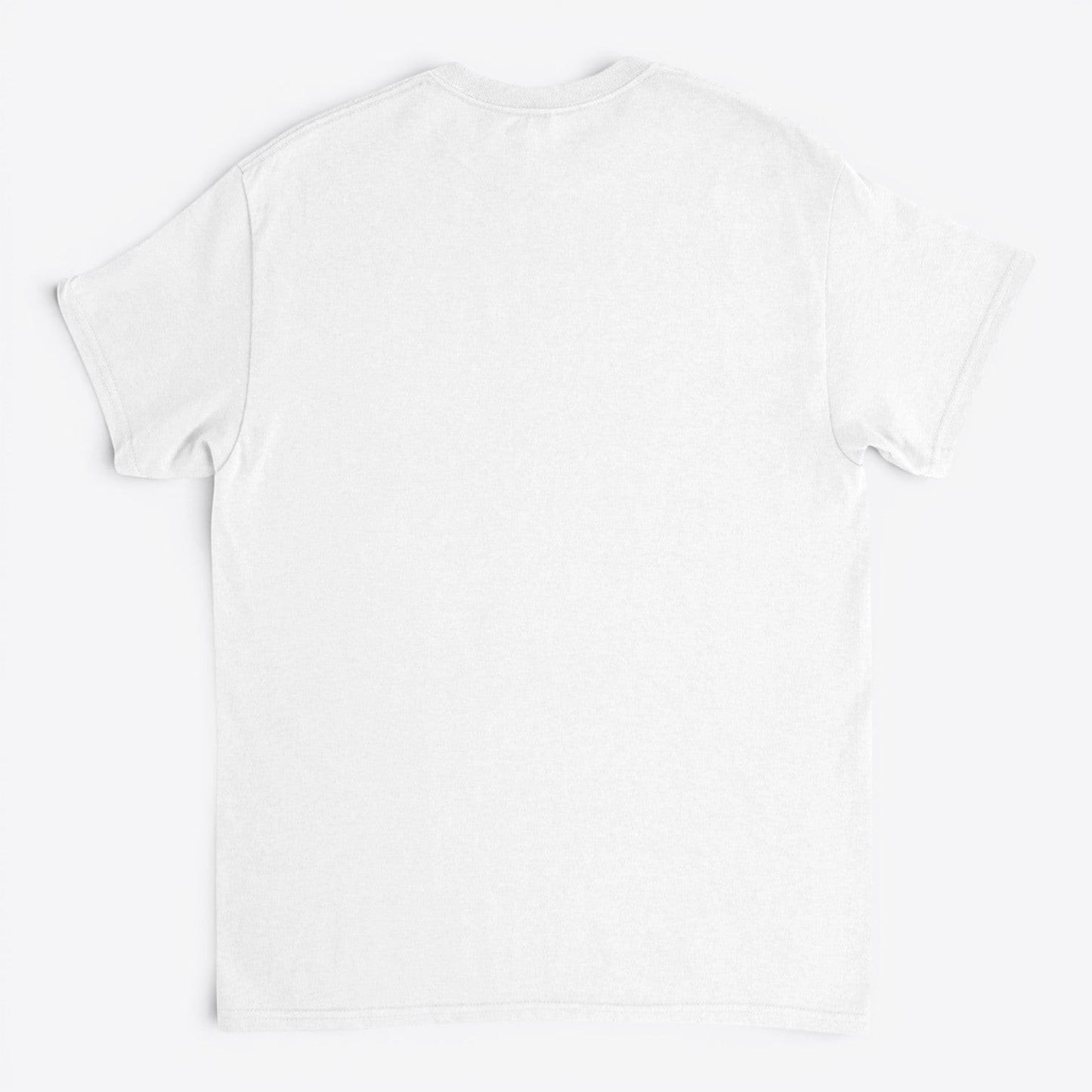 Maro Wilde white 100% cotton t-shirt with "Η ΦΑΣΗ ΕΙΝΑΙ ΚΡΙΝΤΖΙ" graphic, featuring emojis and an alien.